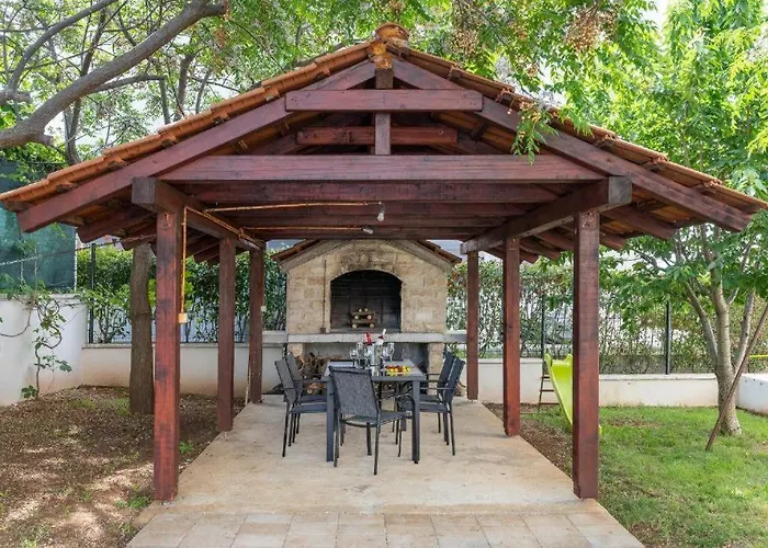 Апартаменты Mirela