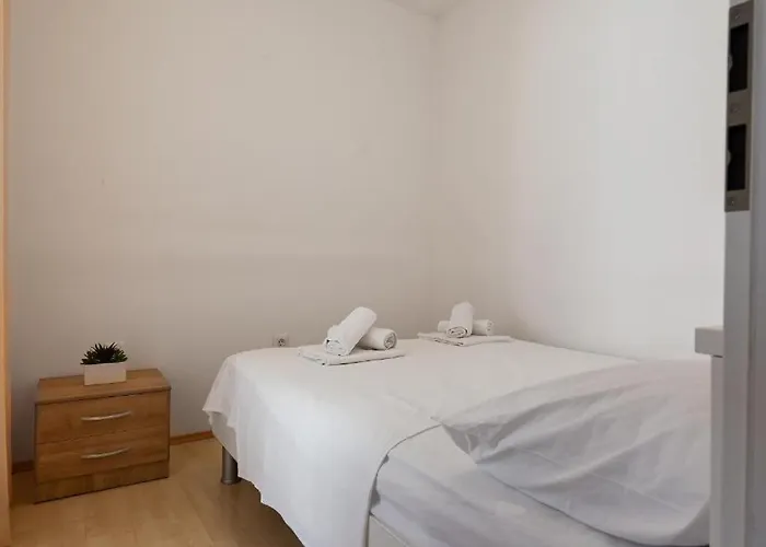Mirela Apartman