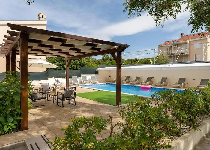 Апартаменты Mirela Петрчане