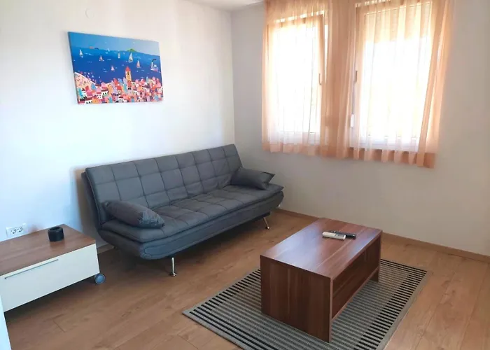 Mirela Apartman