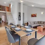 Apartment Mirela *