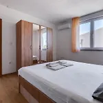 Mirela