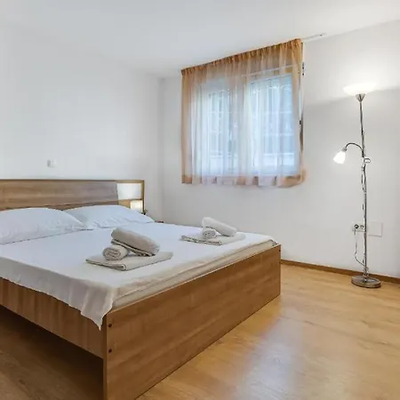 Apartament Mirela