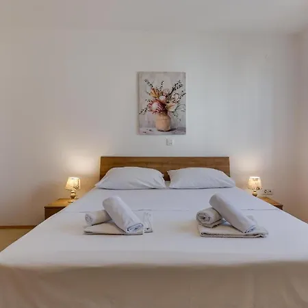 Apartament Mirela Petrčane