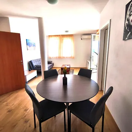 Apartament Mirela