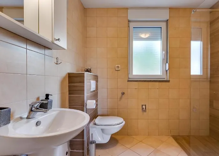 Mirela Apartamento Petrčane
