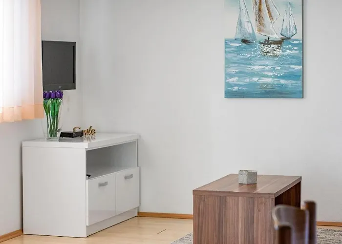 Mirela Apartamento *
