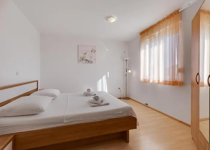 Mirela Apartamento