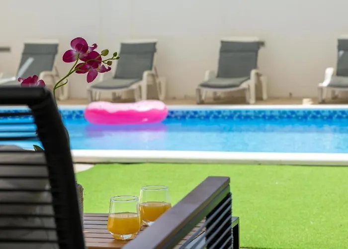 Mirela * 돈제페트레케인